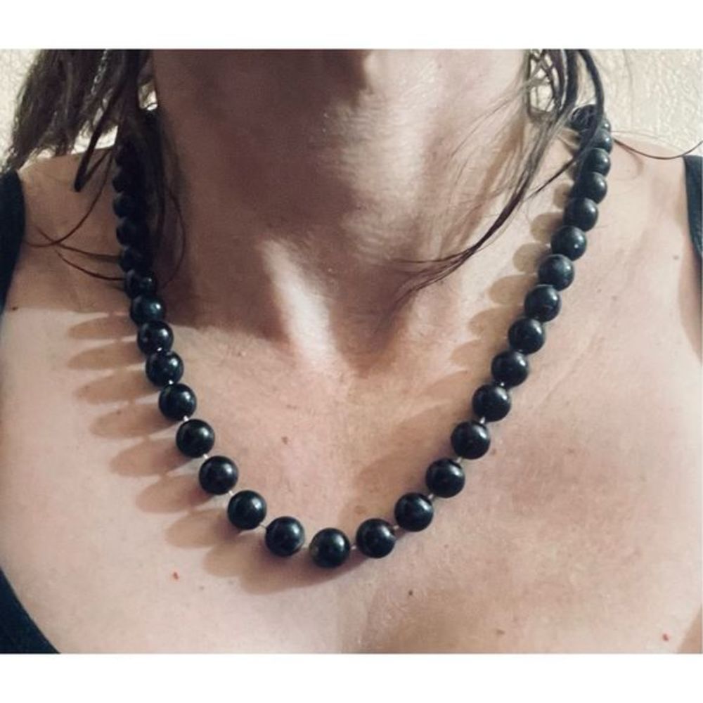 Cute classic BLACK BEAD CHOKER NECKLACE